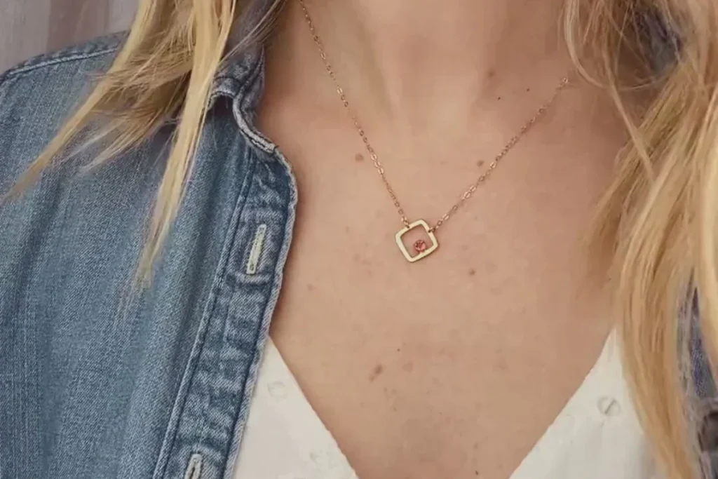 minimalist necklaces
